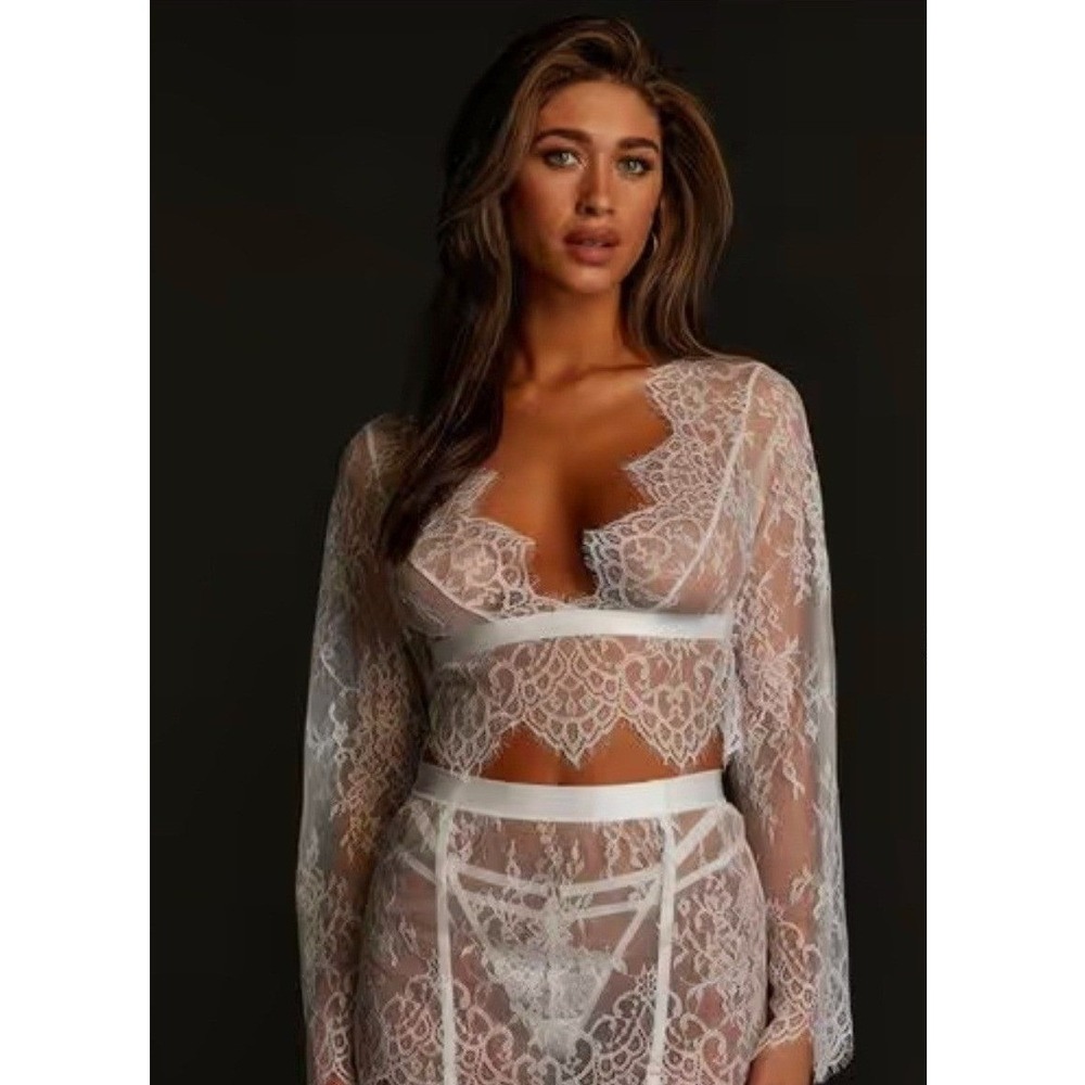 Hunkemoller Private Collection White Lace Long Sleeve Crop Top M